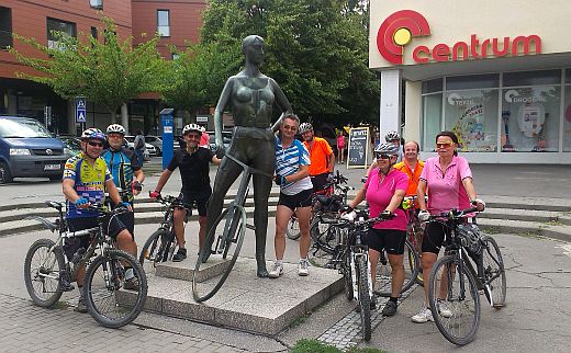 Pri soche cyklistky v Uherském Hradišti